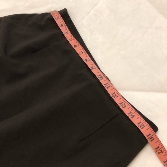 ๐ค Tahari Layered Skirt - Picture 7 of 8